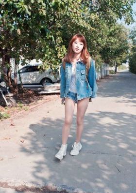 青青操人人干人人摸在线观看_国产剧在线观看视频
